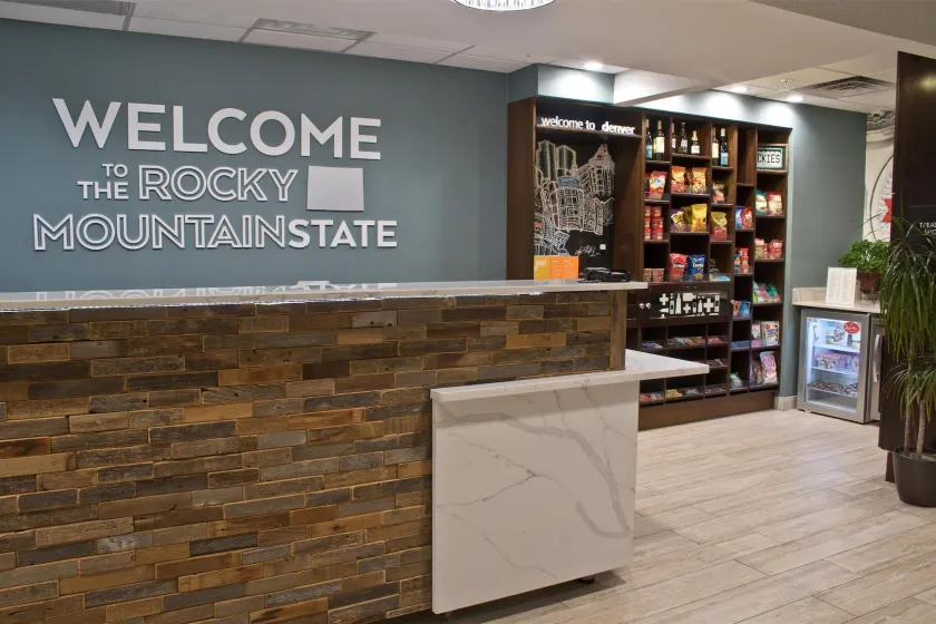 Hampton Inn & Suites Denver-Speer Boulevard - Image 1