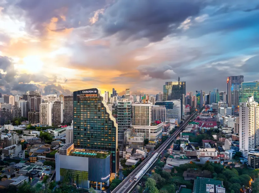 Carlton Hotel Bangkok Sukhumvit - Image 1