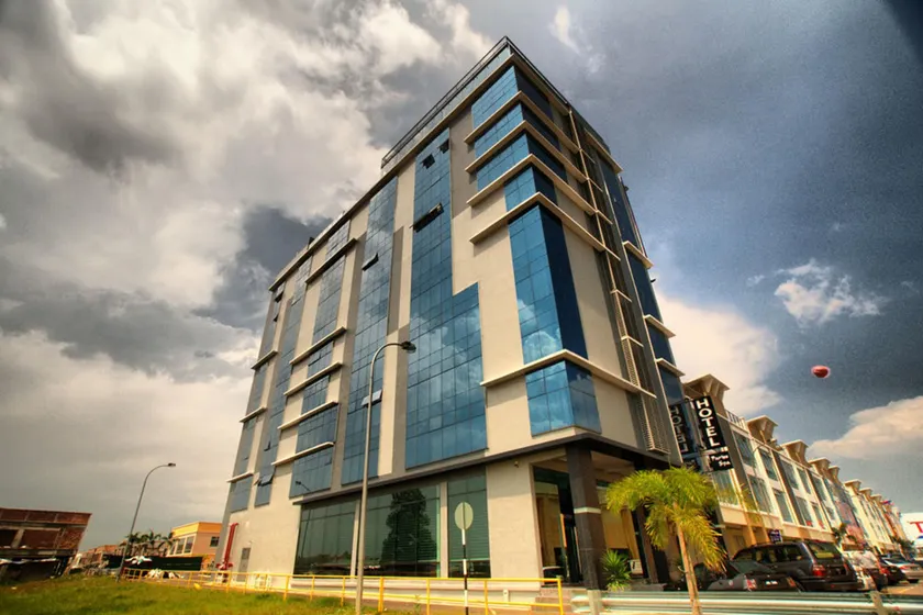 Pariss Hotel Johor Bahru - Image 1