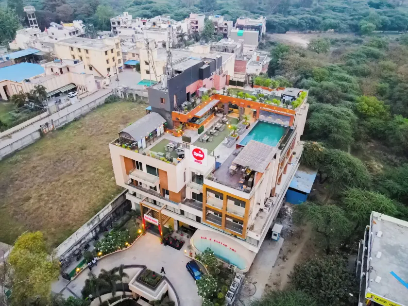 Spree Hotel Meerut - Image 1