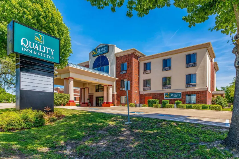 Quality Inn & Suites Lampasas - Image 1