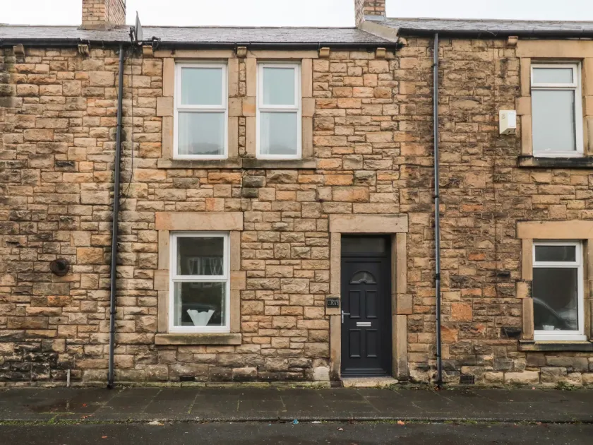 Coras House - Image 1