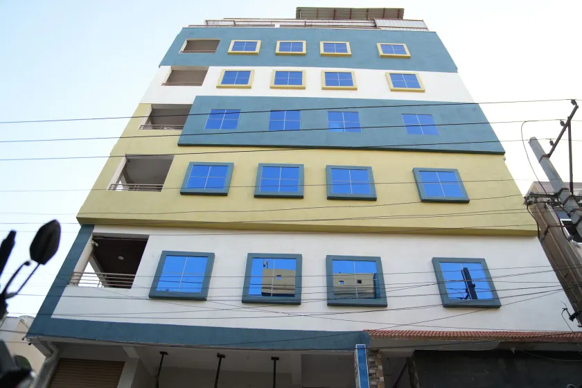 Hiraa inn Studio Apartments - Image 1