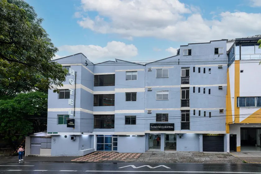 Hotel Colombia MED Estadio - Image 1