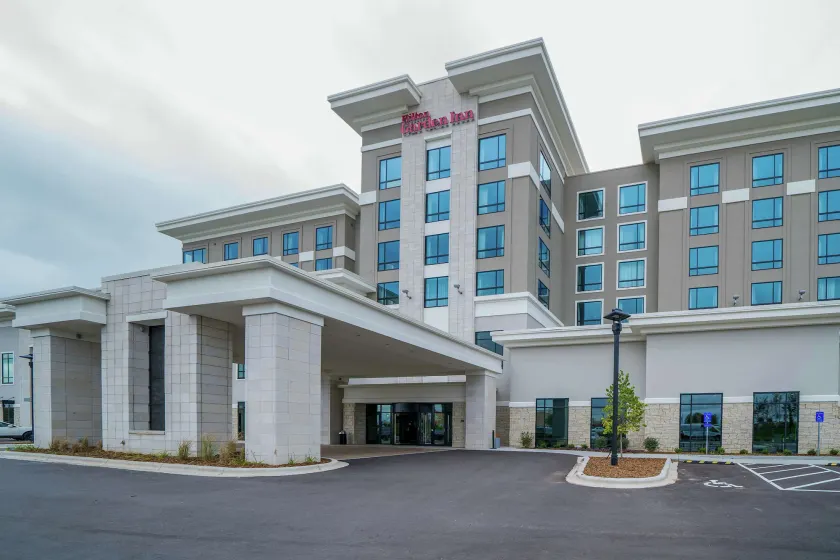 Hilton Garden Inn Madison Sun Prairie - Image 1