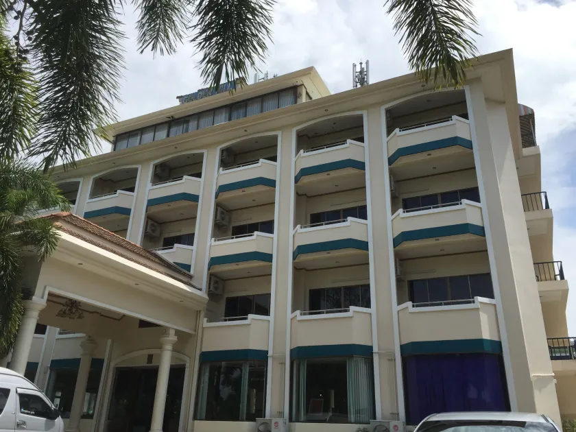 Krabi Golden Hill Hotel - Image 1