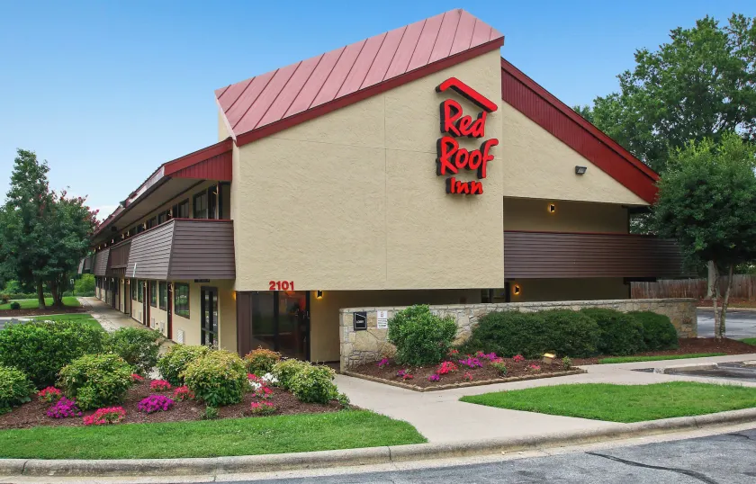Red Roof Inn Greensboro Coliseum - Image 1
