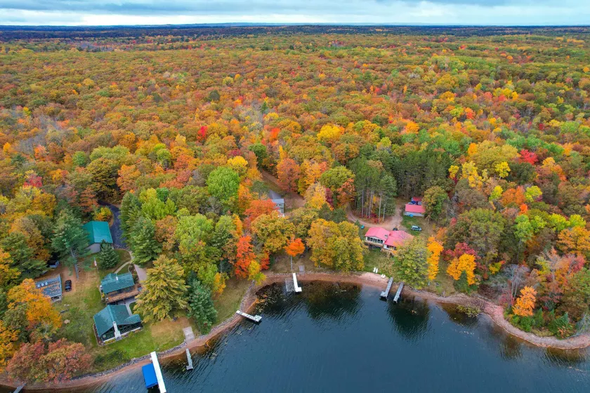 Cozy Hayward Cottage w/ Dock & Lakefront View - Image 1