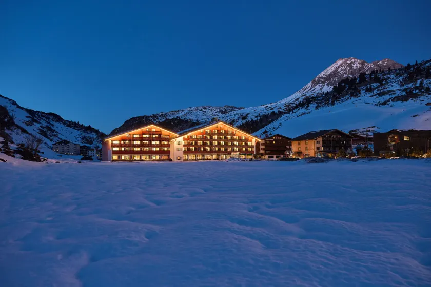 ROBINSON ALPENROSE Zürs - Image 1
