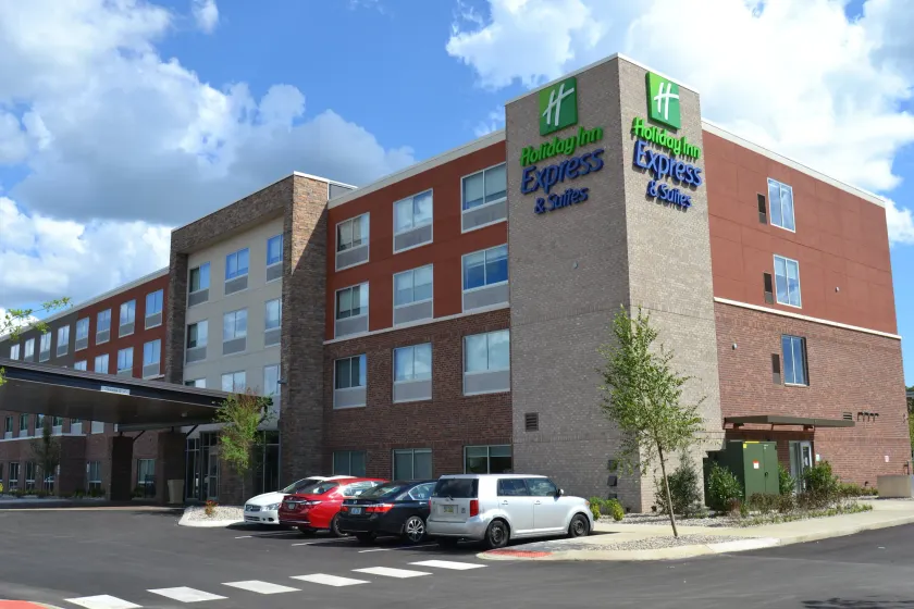 Holiday Inn Express & Suites Goodlettsville N - Nashville by IHG - Image 1
