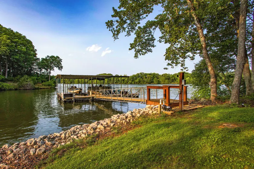 Bring Your Boat! Waterfront Stay on Tims Ford Lake - Image 1