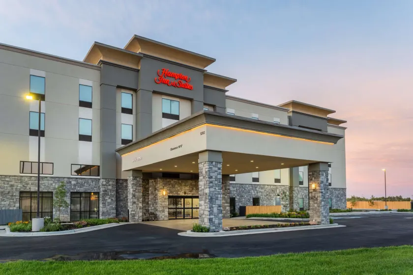 Hampton Inn & Suites Guymon - Image 1