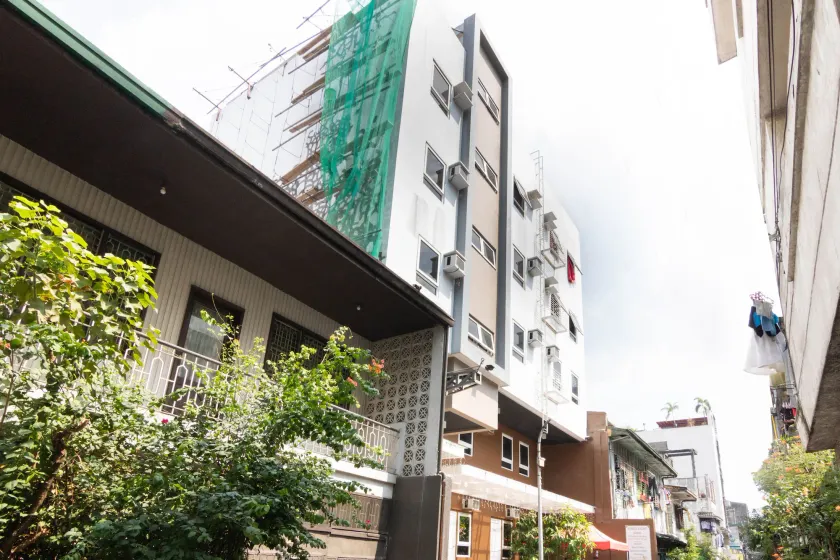 OYO 152 Sangco Condotel - Image 1