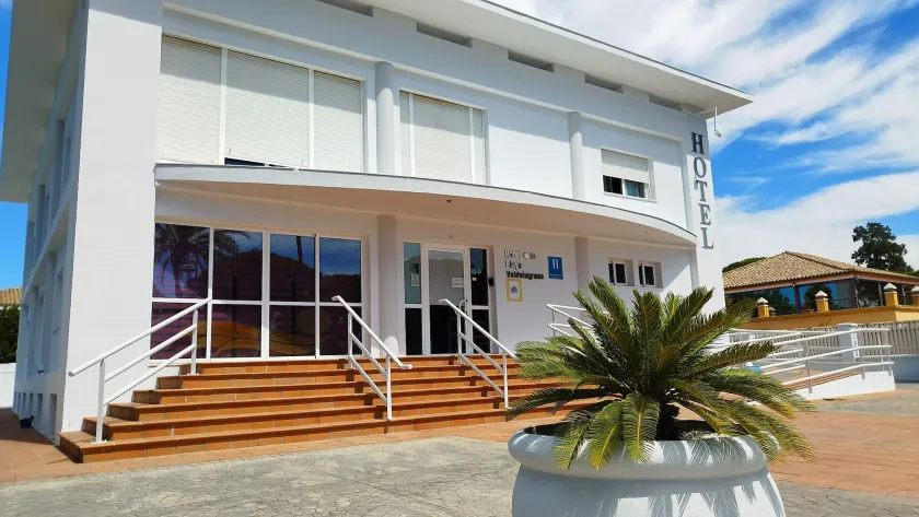 Playa de Valdelagrana - Image 1