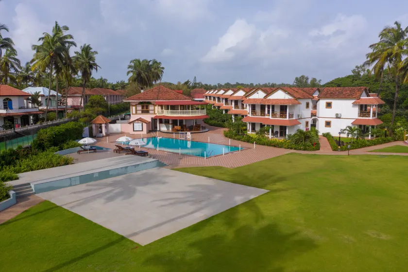 Nanu Beach Resort & Spa - Image 1