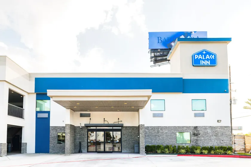 Palace Inn IAH Houston Bush Intercontinental Airport - Image 1
