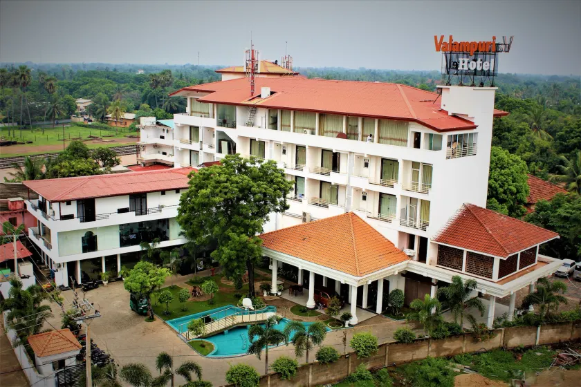 Valampuri Hotel - Image 1