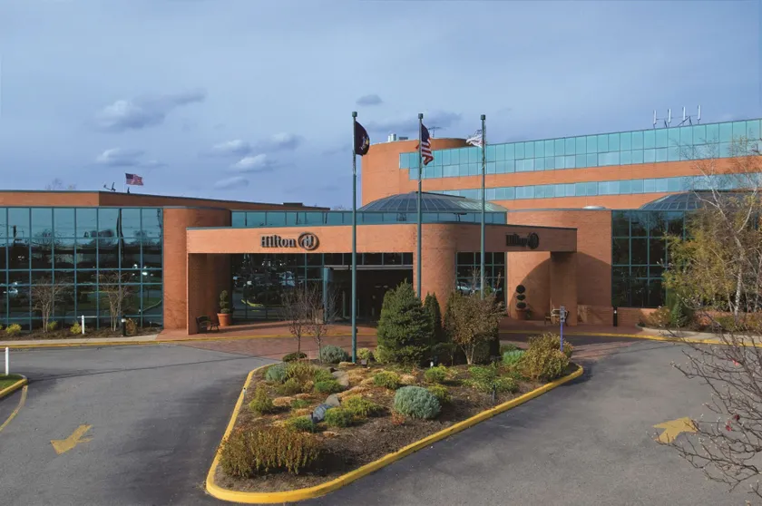 Hilton Long Island/Huntington - Image 1