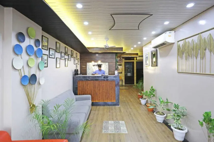 Hotel Infinity INN Near Delhi Airport - Image 1