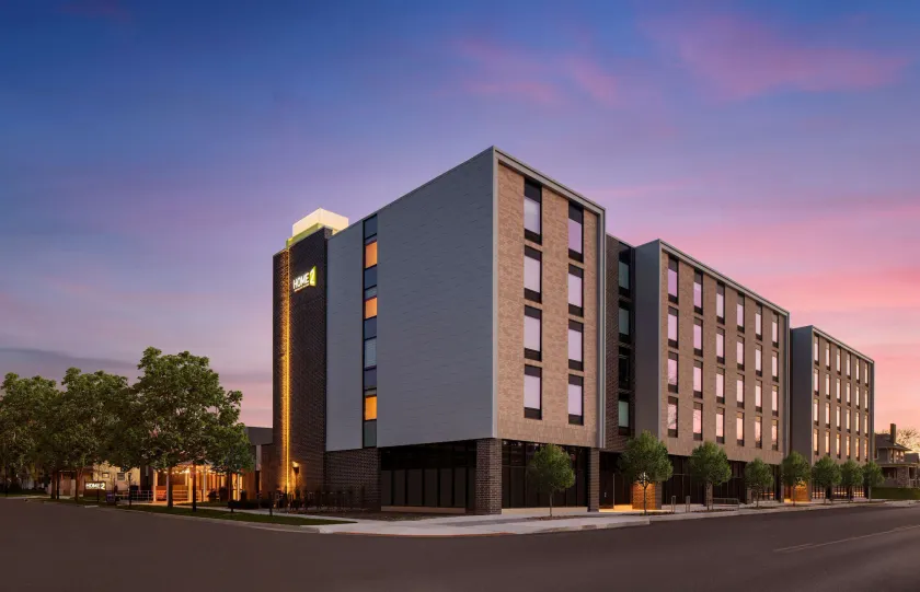 Home2 Suites by Hilton Des Moines at Drake University - Image 1
