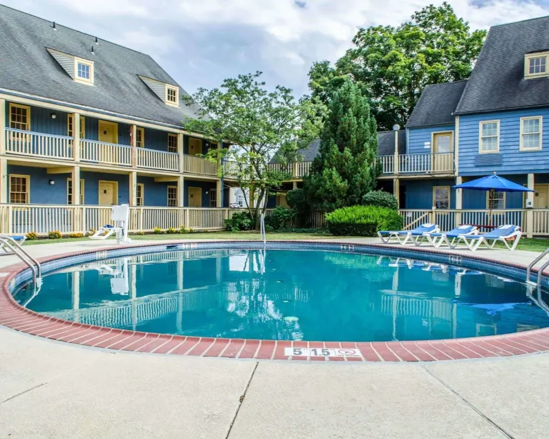 Clarion Inn Strasburg - Lancaster - Image 1