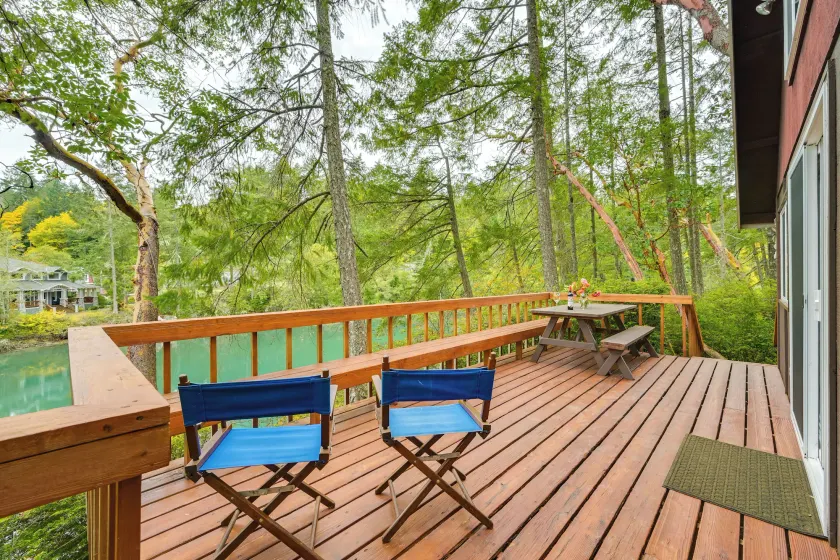 Cozy Hideaway on Key Peninsula w/ Serene Views! - Image 1