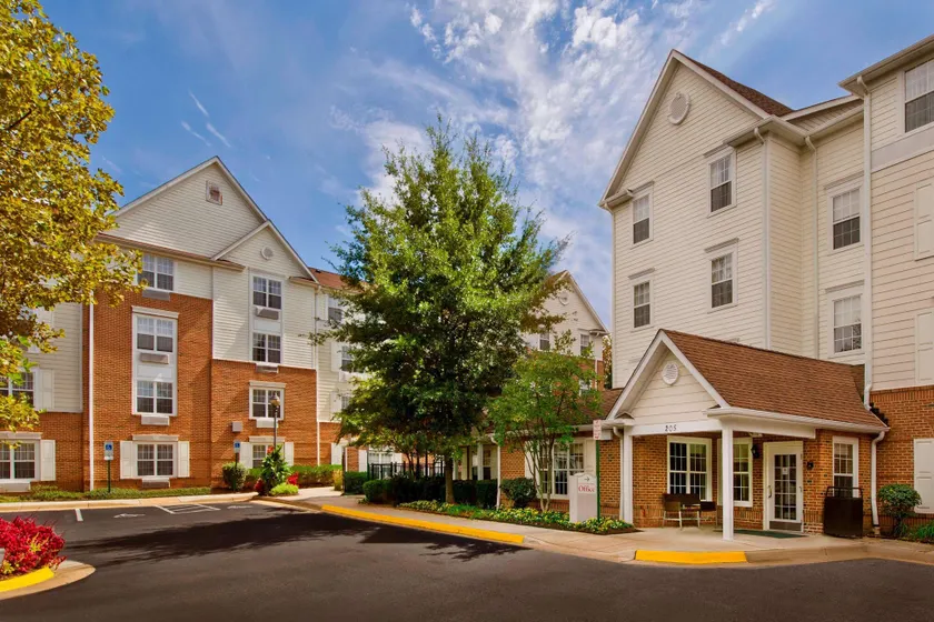 Sonesta Simply Suites Falls Church - Image 1
