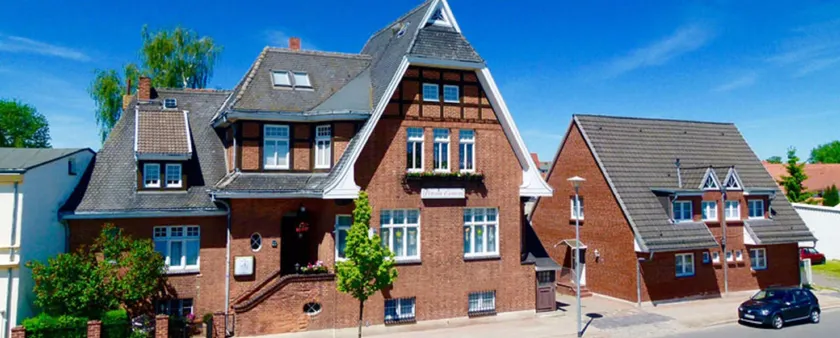 Hotel & Pension Villa Camenz - Image 1