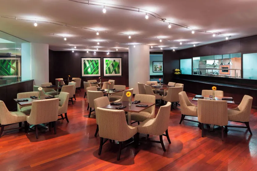 Sheraton Hotel Metairie New Orleans - Image 1