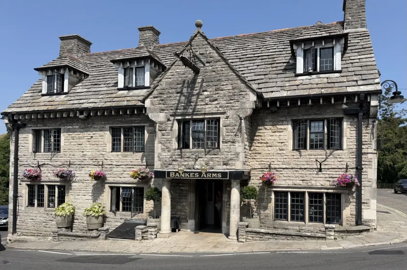 Bankes Arms Hotel - Image 1