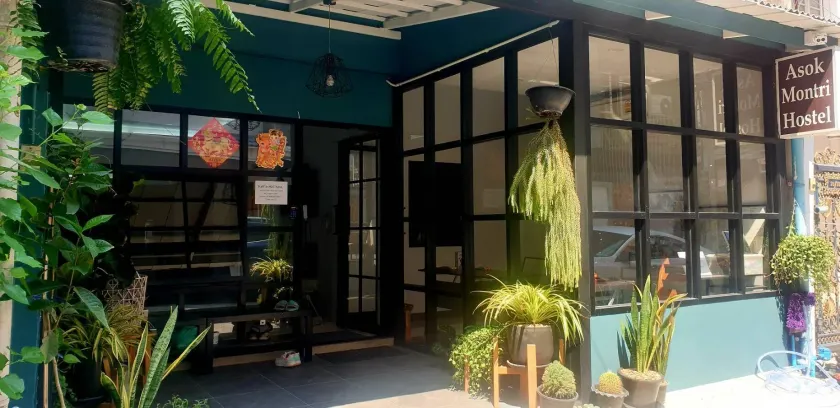 Asoke Montri Hostel - Image 1