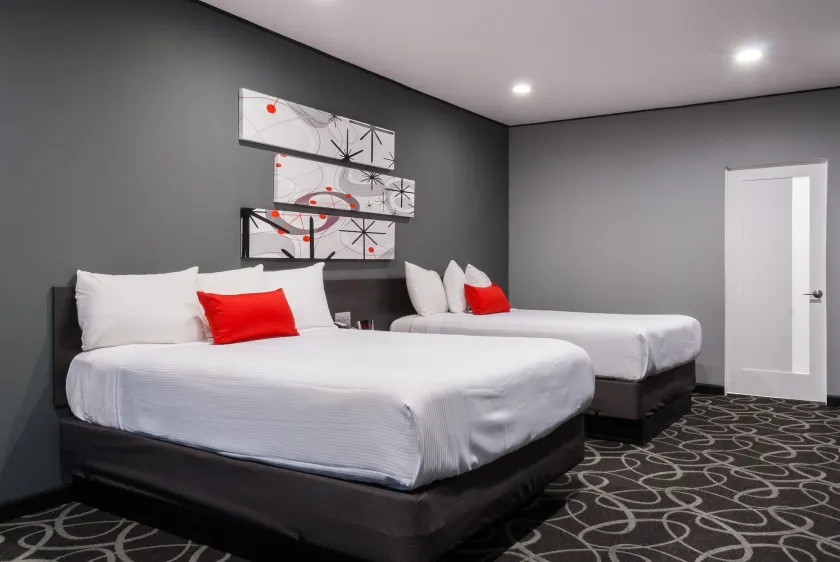Astro Pasadena Hotel - Image 1
