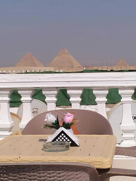 Pyramids High View Inn - Image 1