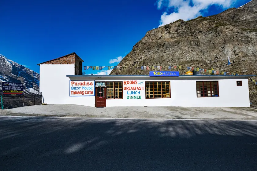 Fabhotel Paradise Guest House - Image 1