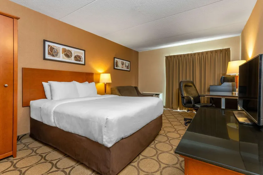 Comfort Inn Timmins - Image 1