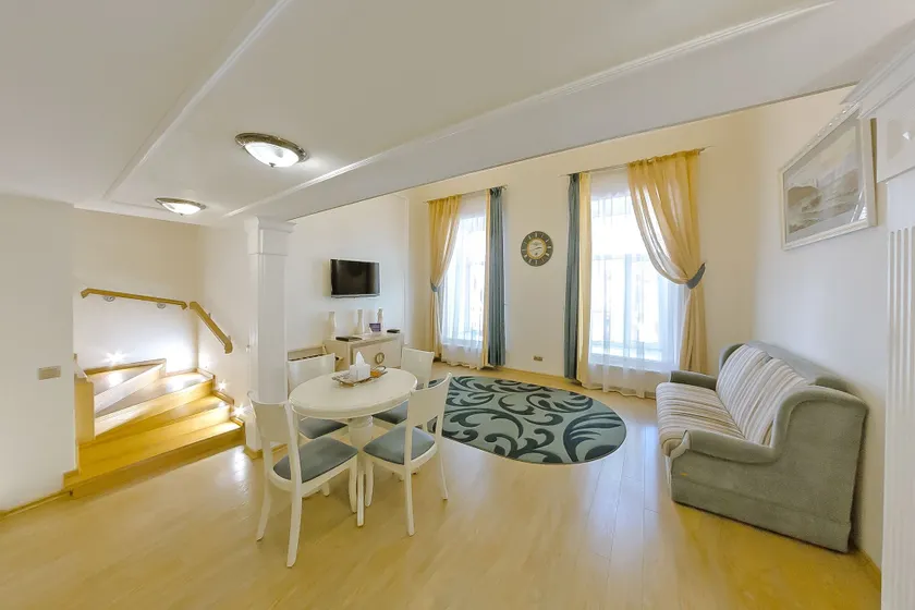 Metro Hotel Apartments - Image 1