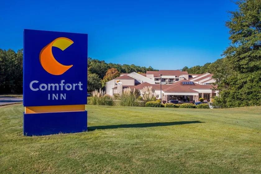 Comfort Inn Roswell-Dunwoody - Image 1