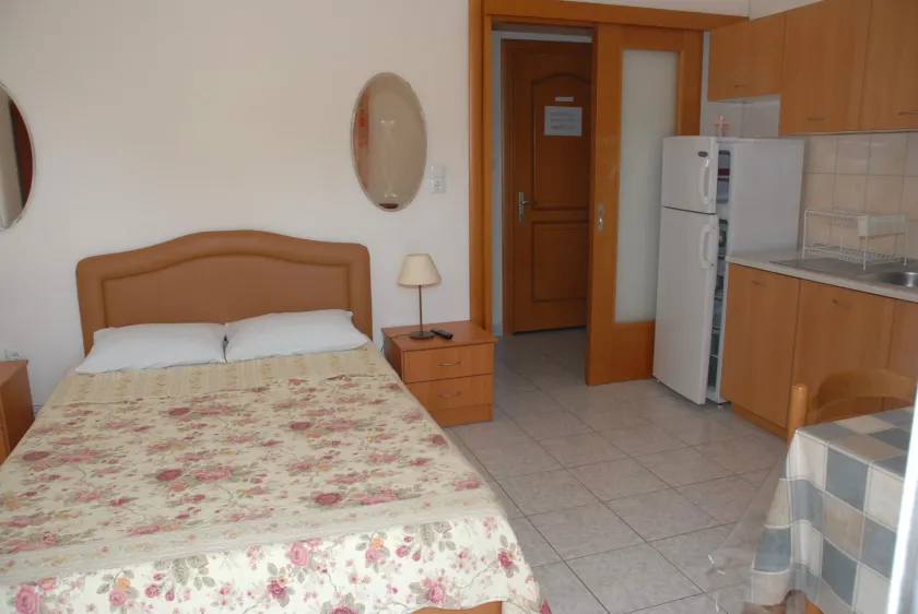 Anestis Apartments & rooms - Image 1