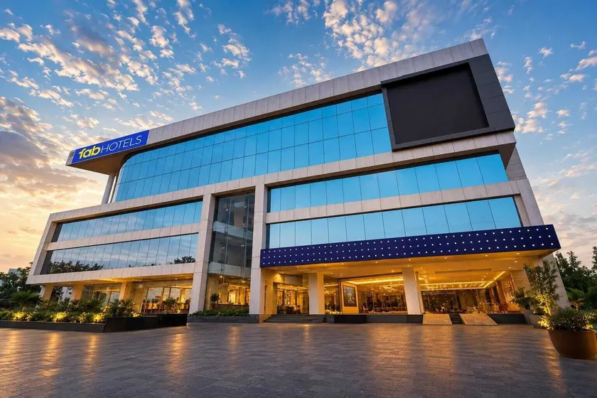 FabHotel Aishwarya Inn - Image 1