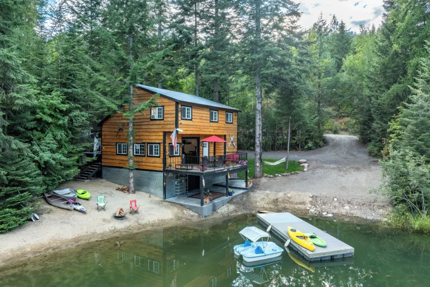 Hot Tub & Fire Pit: Getaway on Pend Oreille River - Image 1