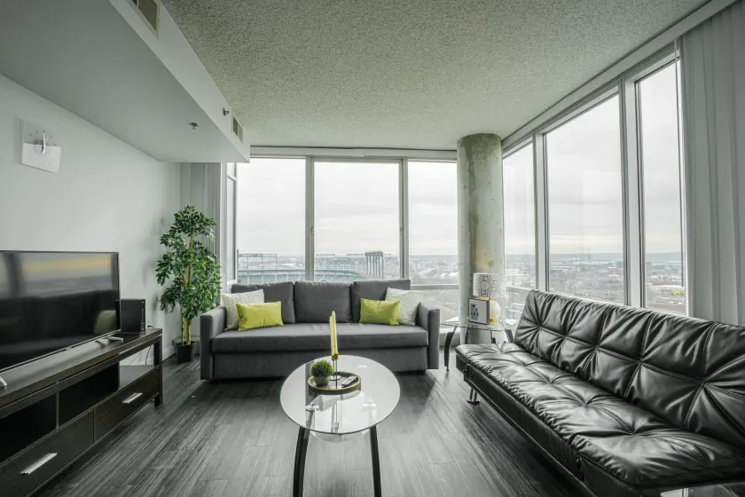 Heaven On Baltimore Downtown Fully Furnished Apartments - Image 1