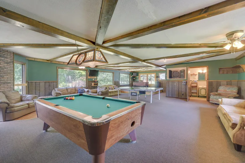 Spacious Winter Retreat w/ River Access + Kayaks! - Image 1
