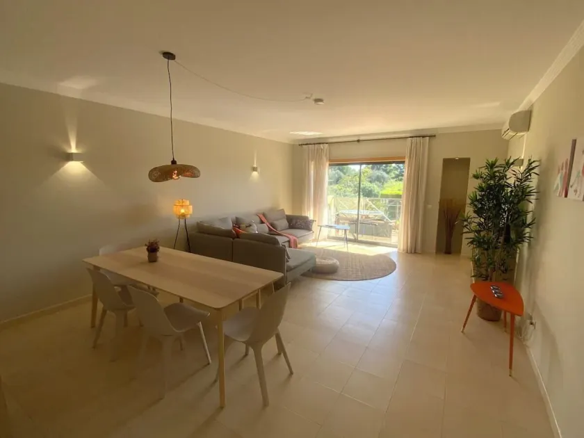 2 bedroom top floor apartment in Albufeira - Image 1