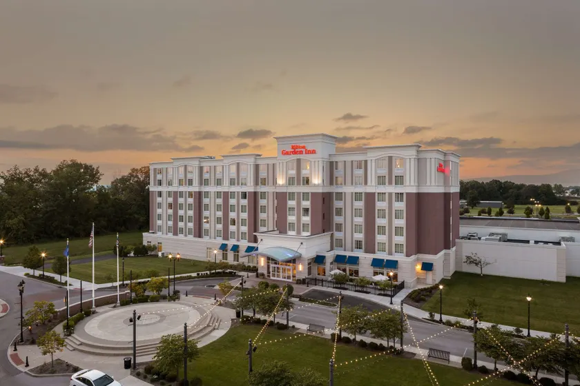 Hilton Garden Inn Toledo Perrysburg - Image 1