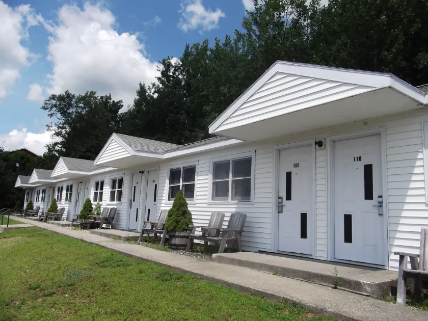White Birches Motel - Image 1
