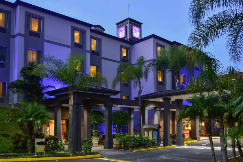 Sleep Inn Paseo Las Damas - Image 1