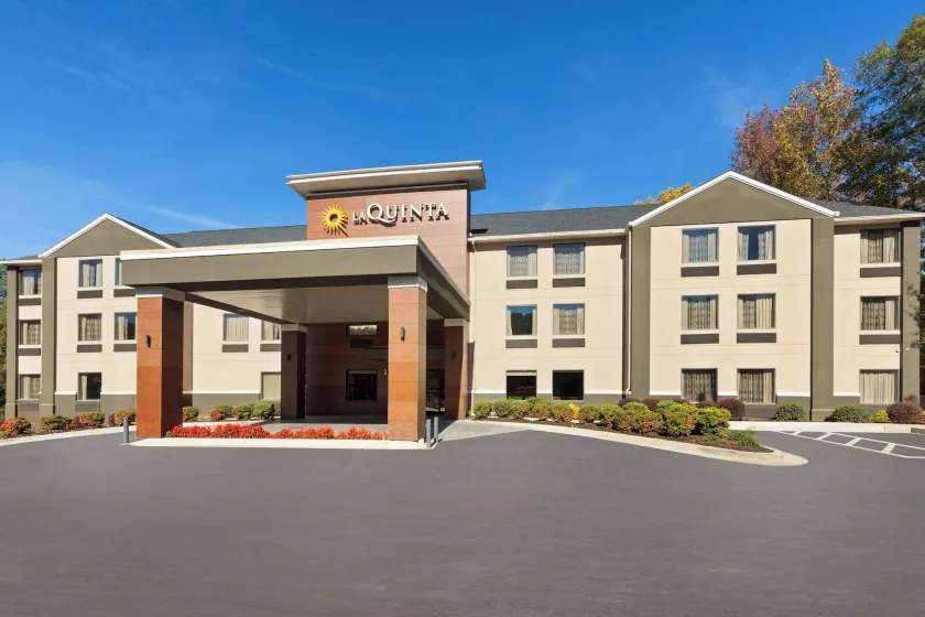 La Quinta by Wyndham Snellville - Stone Mountain - Image 1
