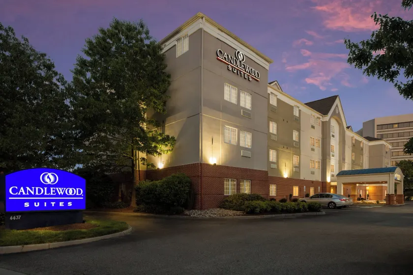 Candlewood Suites Virginia Beach Town Center by IHG - Image 1