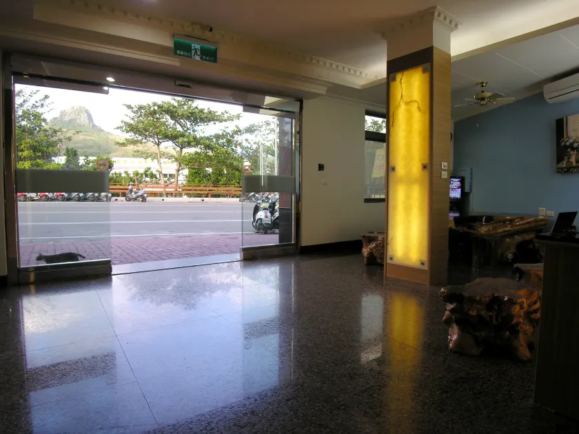 墾丁大街Kenting Night Market-福賓別館 Fu Bin Inn免費停車 - Image 1