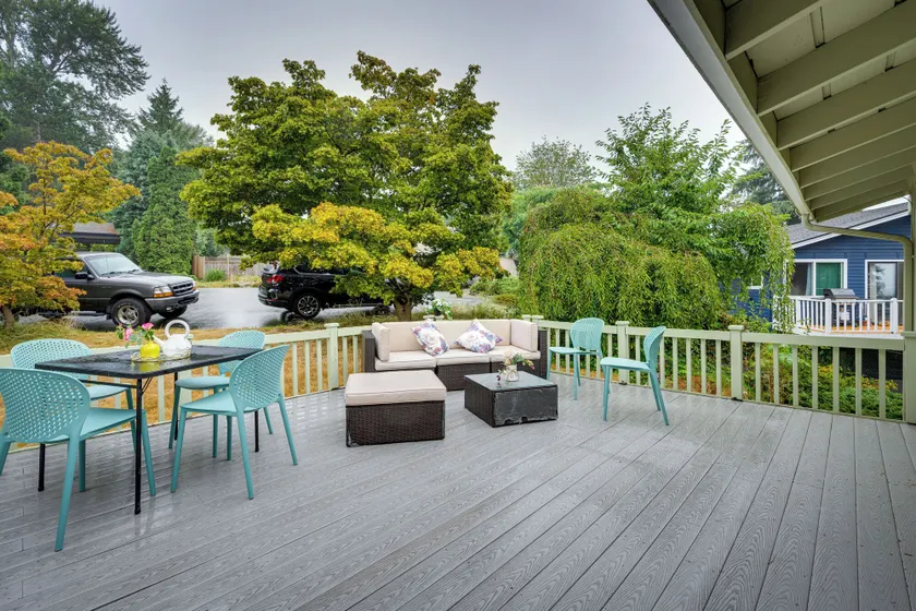Private Deck & Ample Space! Lake Forest Park Home - Interiør